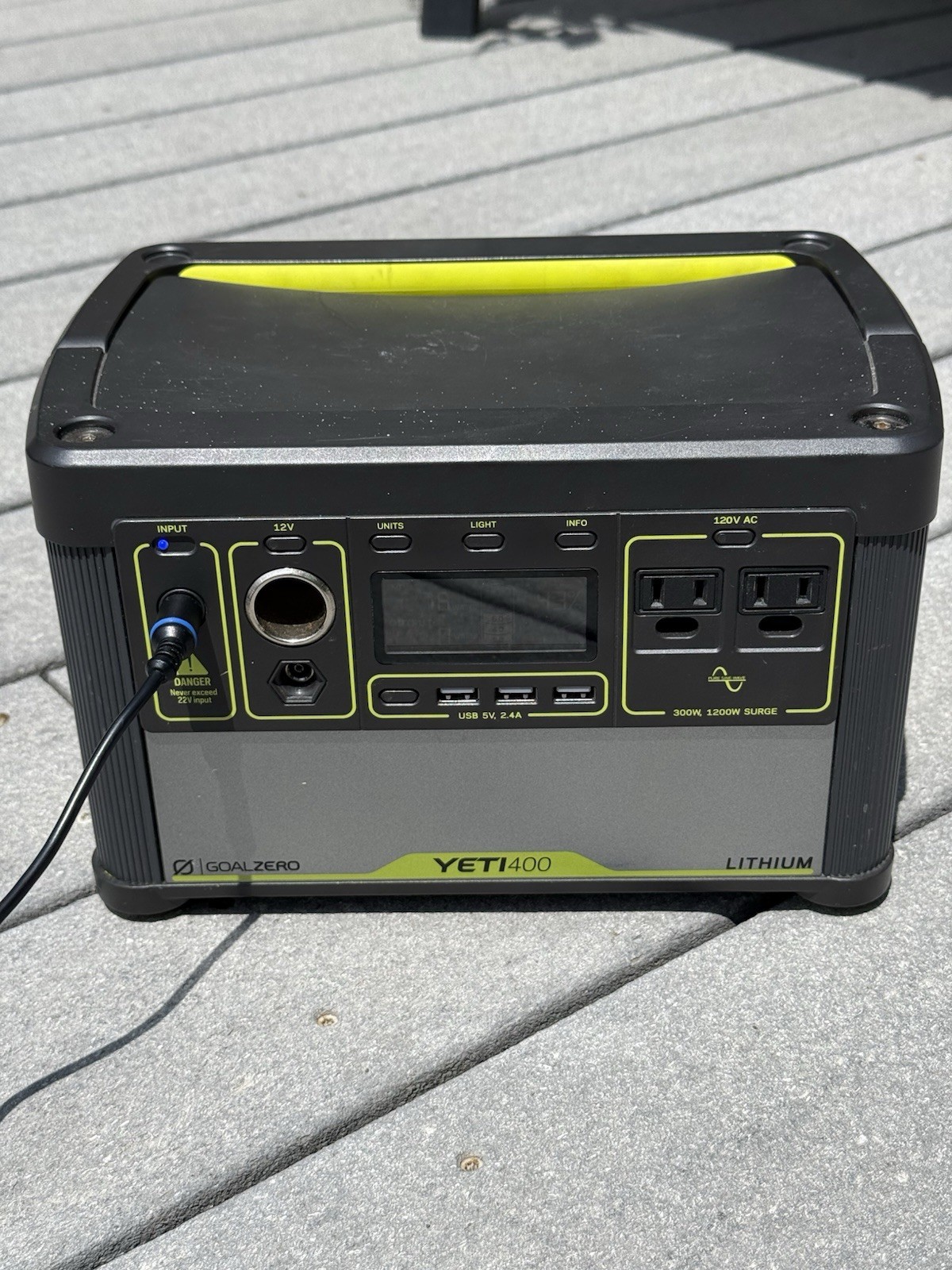 Goal Zero Yeti 400 Portable Power Station Lithium, comes with No Charger