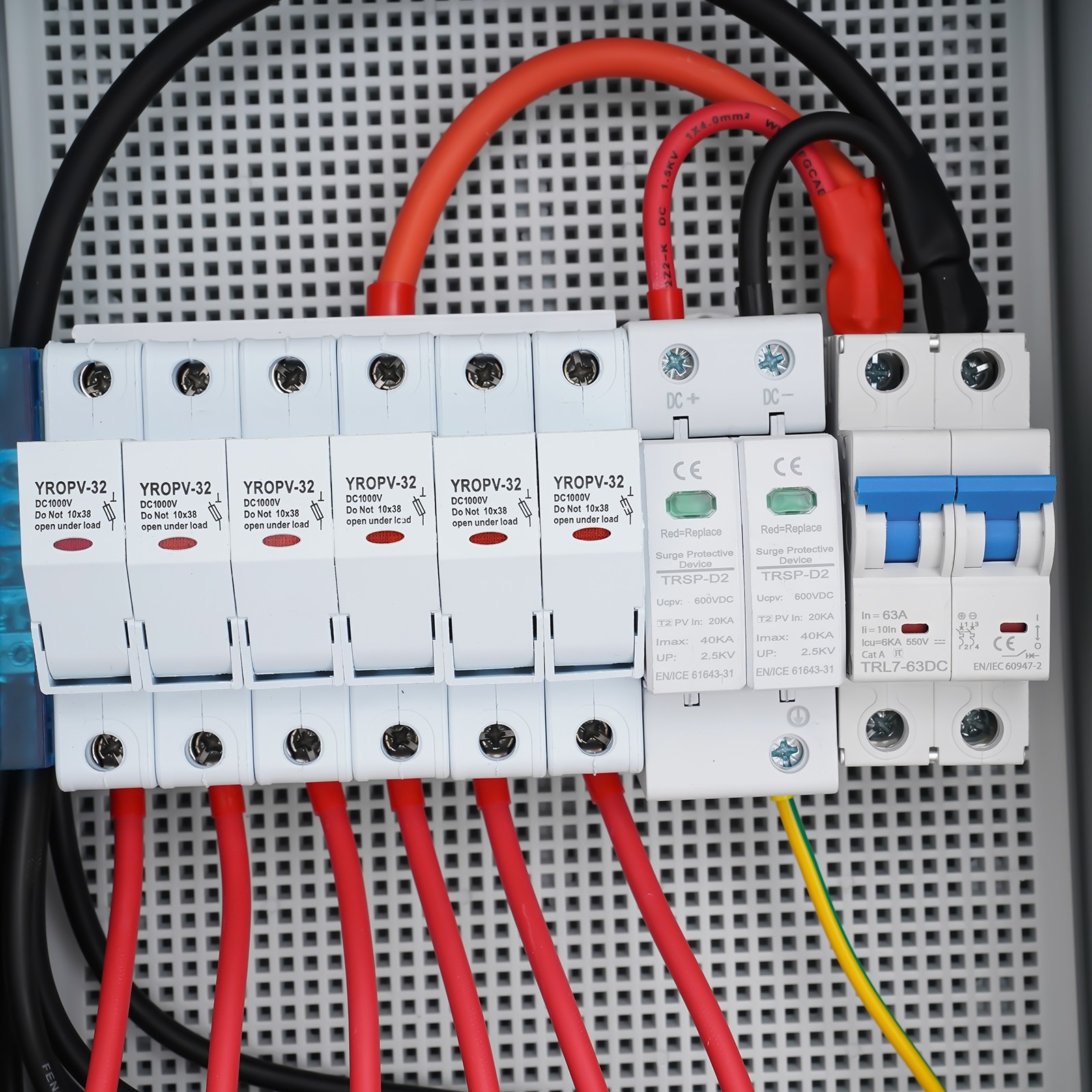 Solar PV Combiner Box With Lightning Protection 63A 6 strings For Solar Panel