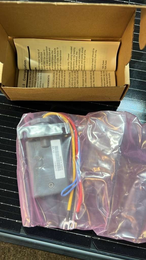 Morningstar SunKeeper SK‑12 12A 12V PWM Charge Controller – Outdoor Panel‑Mount