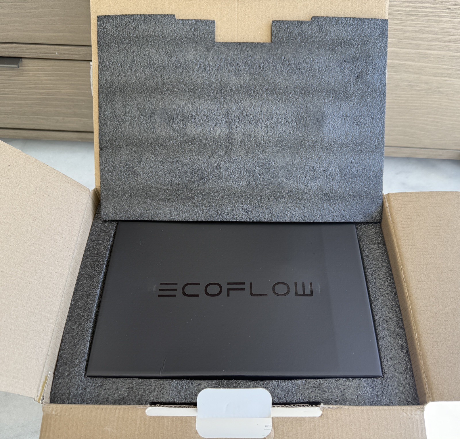 NEW Eco Flow RIVER 600 Portable Power Station EF4 Camping Outdoor Back-Up RV