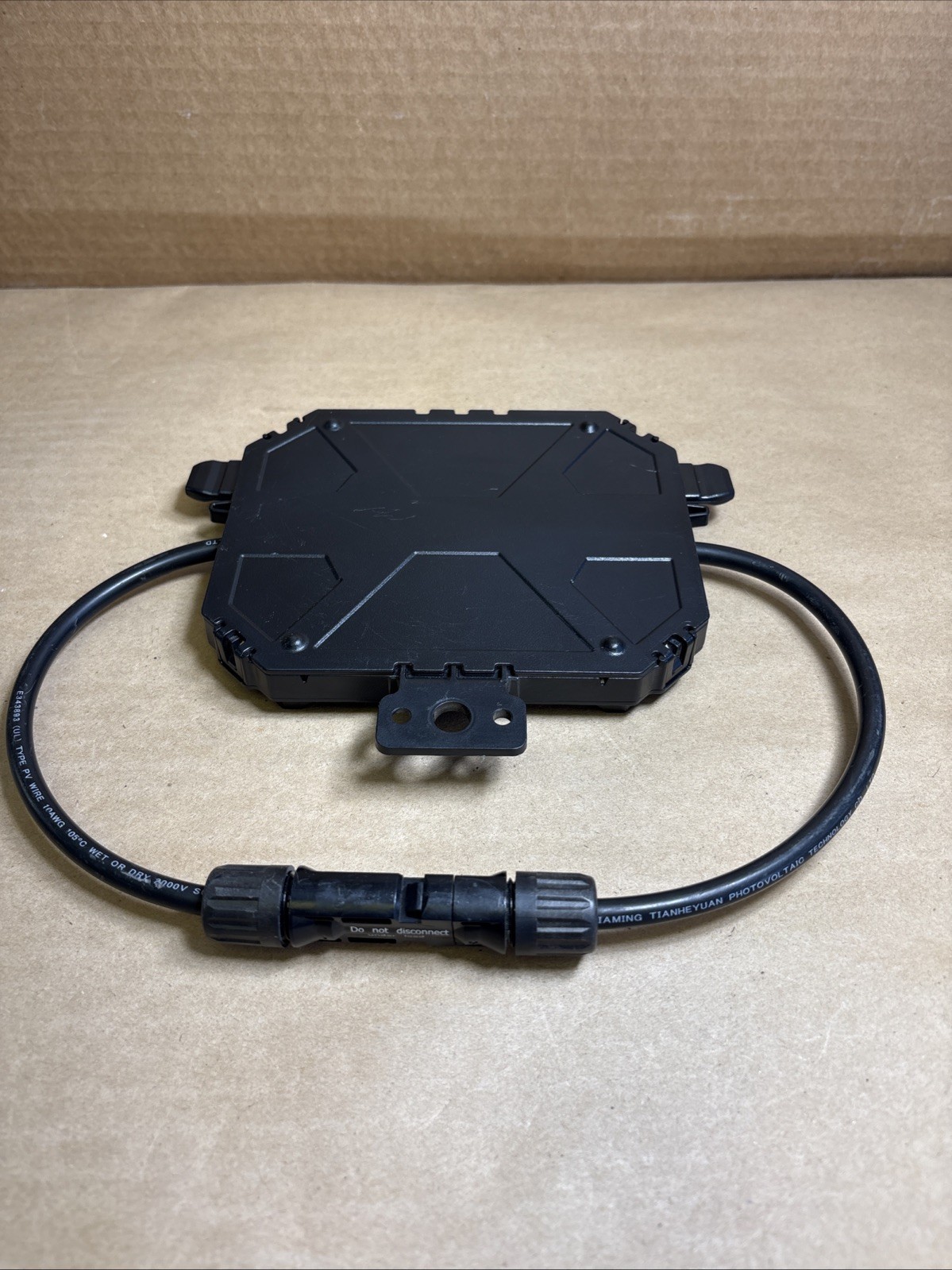 TESLA OEM: PV Rapid Shutdown 1550379-00-G 600V 12Amp-CLEAN WORKS***