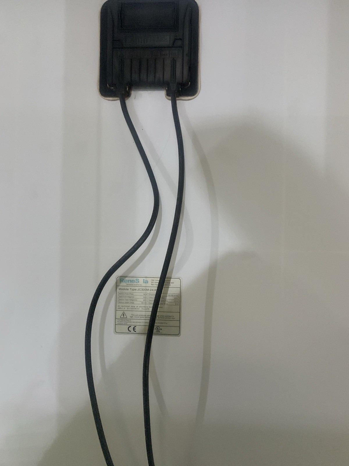 Solar Panels 300w Renesola with Sticker *snail Trails. Great solar Panel
