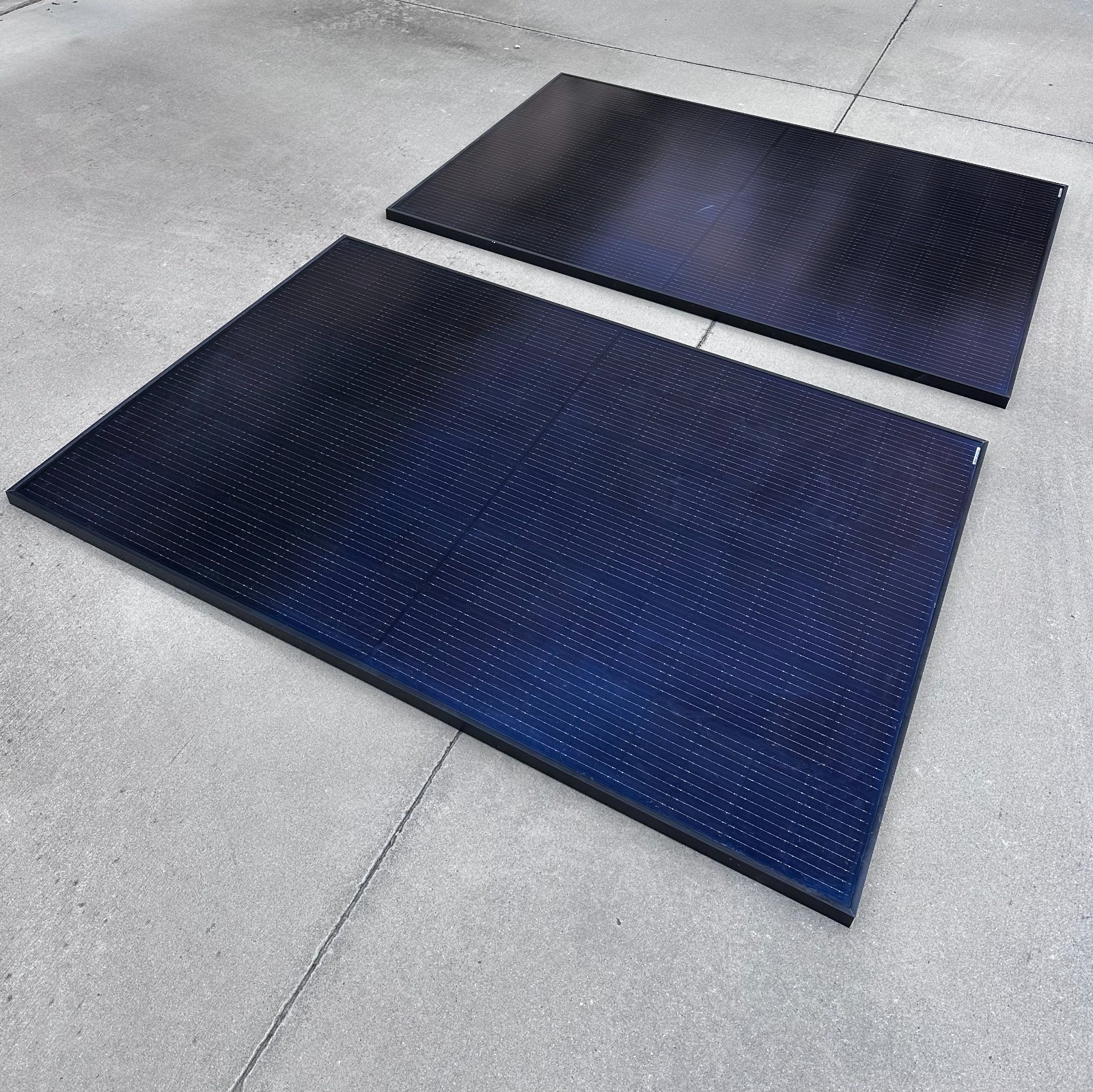 EcoFlow 400W Rigid Solar Panel with IP68 Weatherproof Frame (2-Pack)