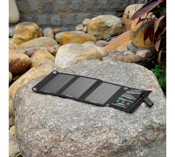 RAVPower 15W Foldable Dual-Port Waterproof Smart Solar Charger Kit RP-SC02