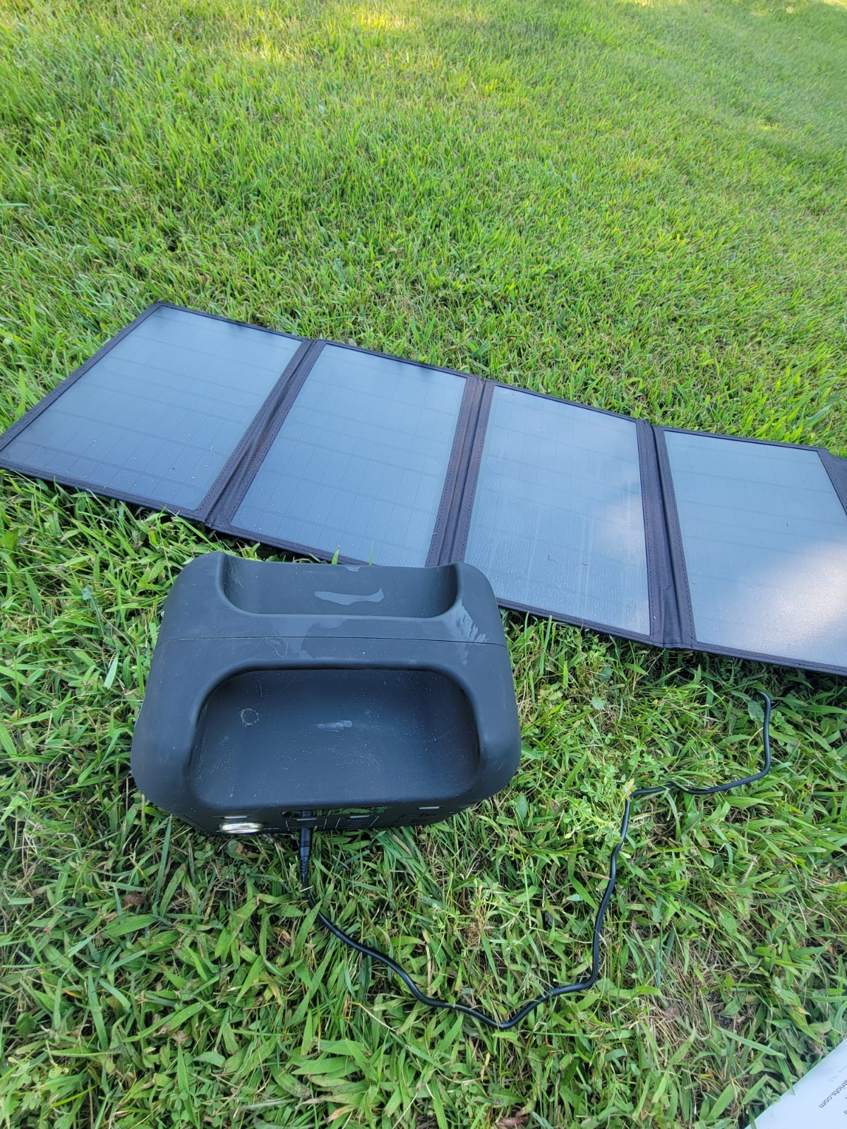 4Patriots Power Sidekick 300W Solar Generator 40W Solar Panel EUC In Box