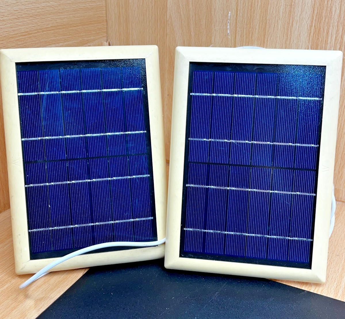 2 x Wasserstein Solar Panel for Google Nest Cam -White-RINGSPOTSOLAR2WHTUS