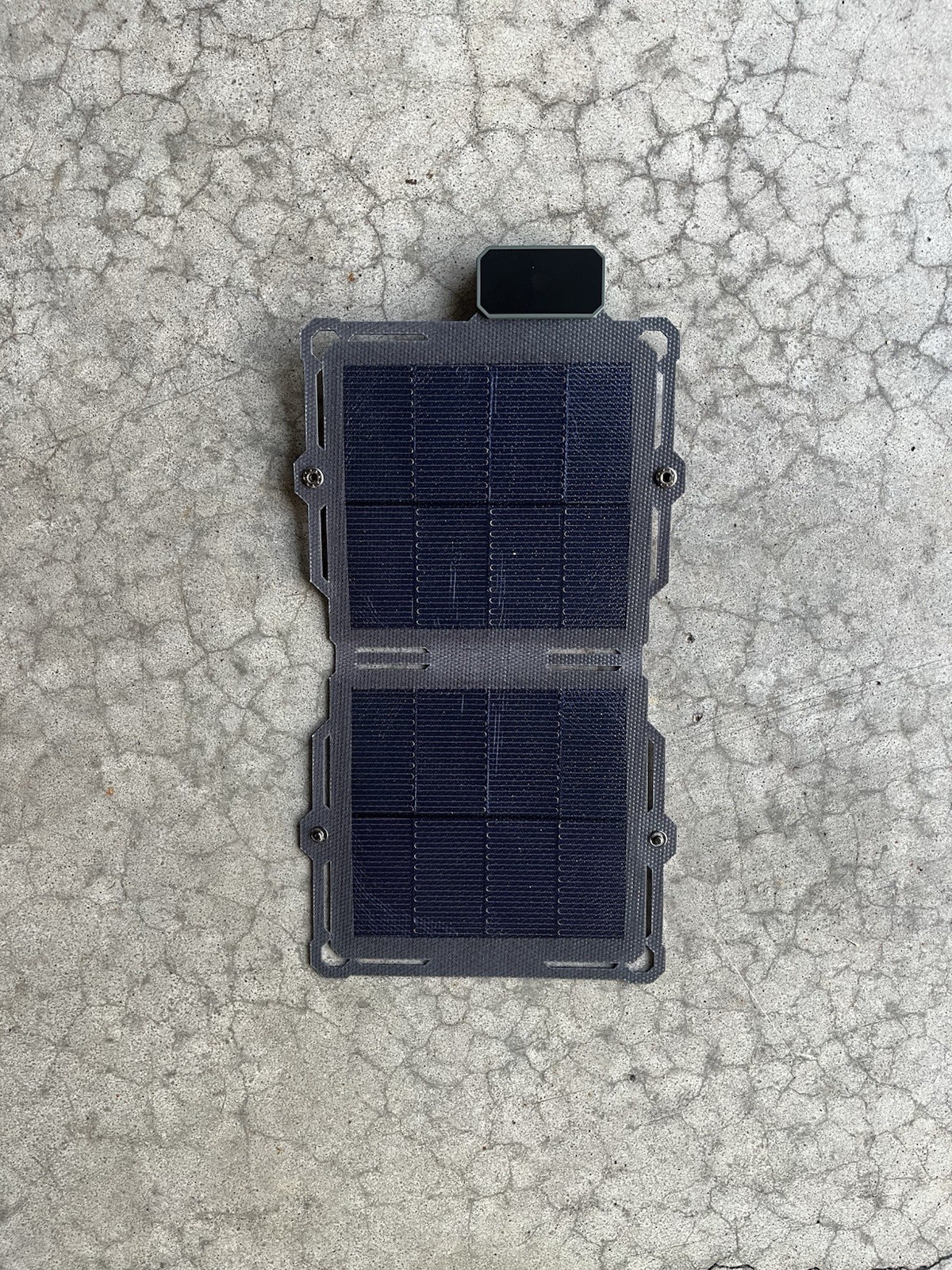 Dark Energy Solar Panels 18W And 8w With Bag