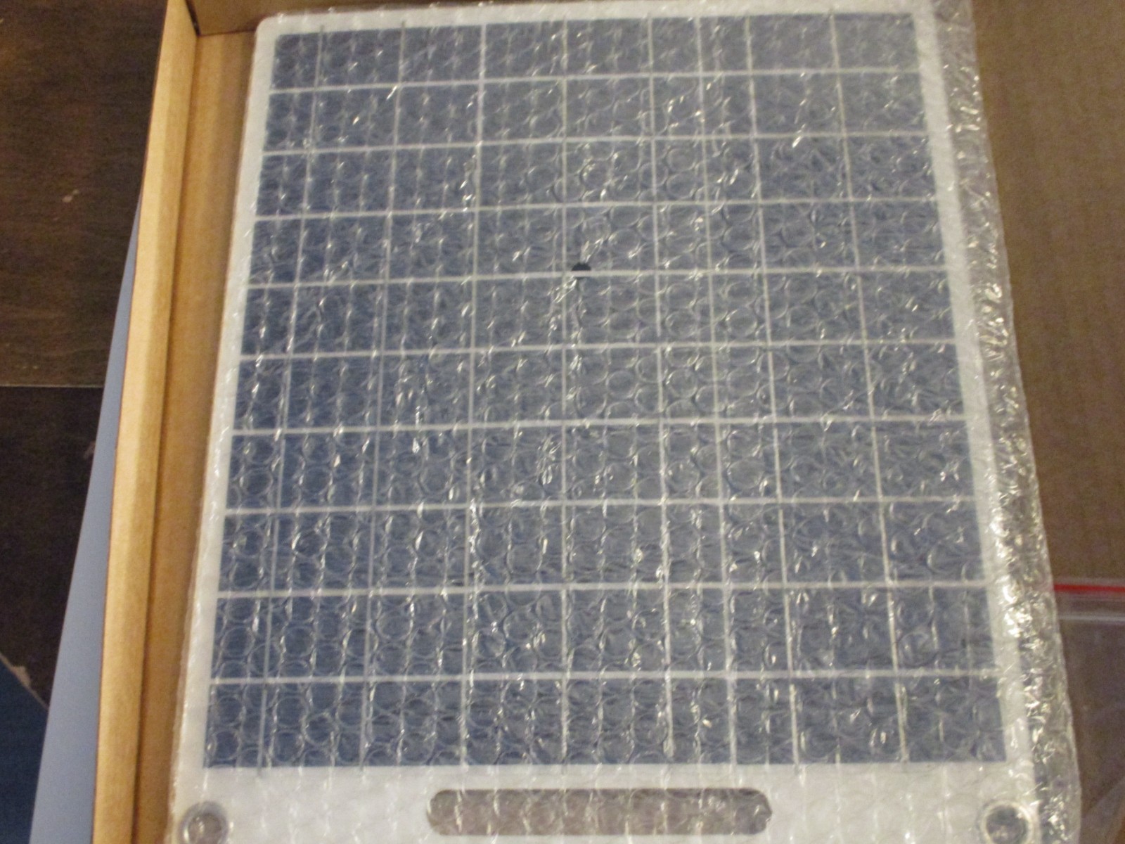NEW 10W IP44 Solar Panel kit USB plug portable Charging Model:AY-305X250 15V