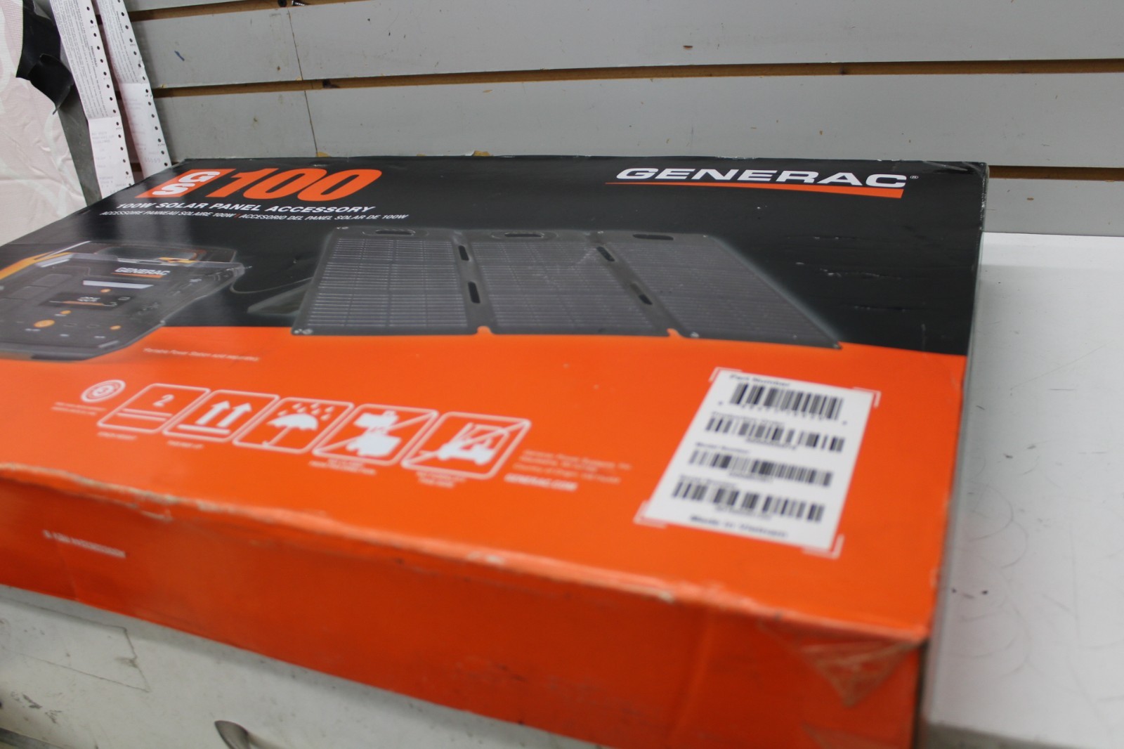 Generac 100 Watt Portable Solar Panel 20.1 Volt Output IP67 Solar Charger Power