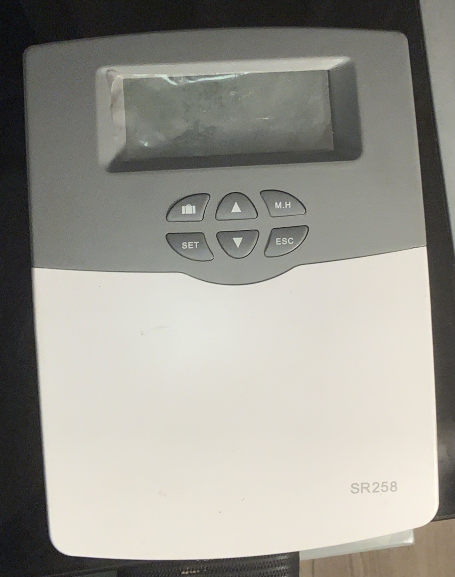 SOLAR Controller SR258 Pressurized Water Heater /Heating System 110-240V NEW