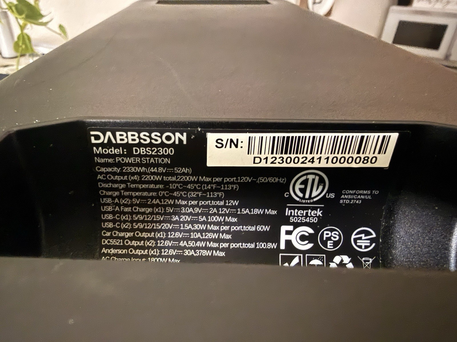 Dabbsson DBS2300 Portable Power Station with 210W Solar Panel