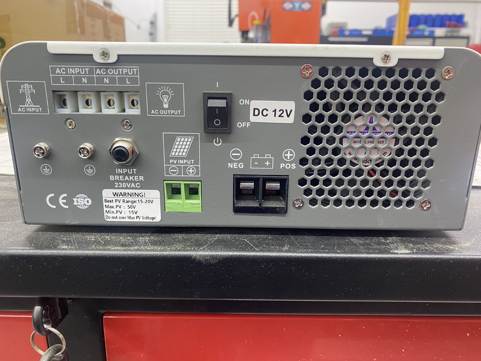 220VAC/12VDC Hybrid Inverter