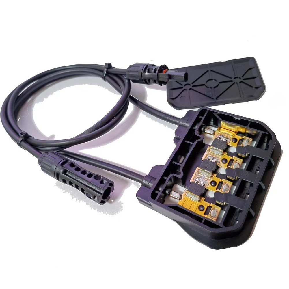 Black Solar Junction Box 1500V 30A Double Sided for PV System Connections