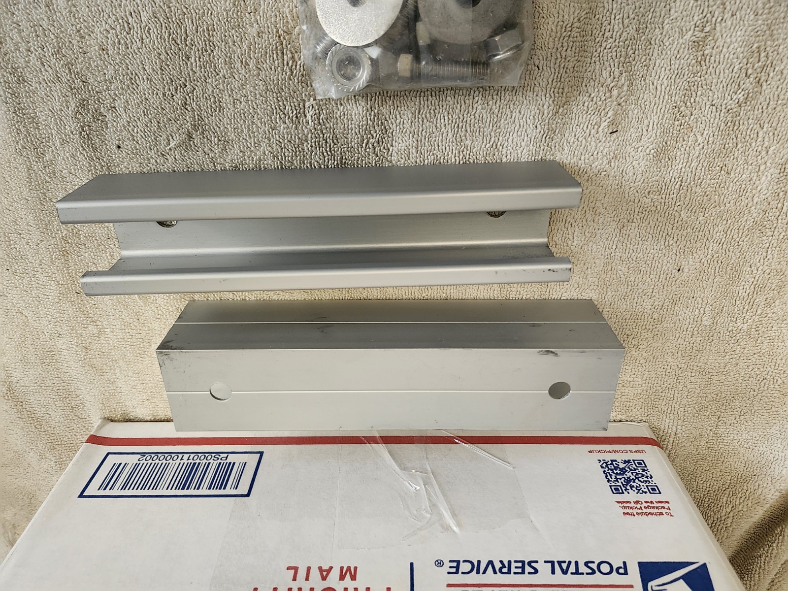 Lot of 20 Unirac 307107M Solar Mount 12″ Adjustable Tilt Leg w/ Hardware New/Box