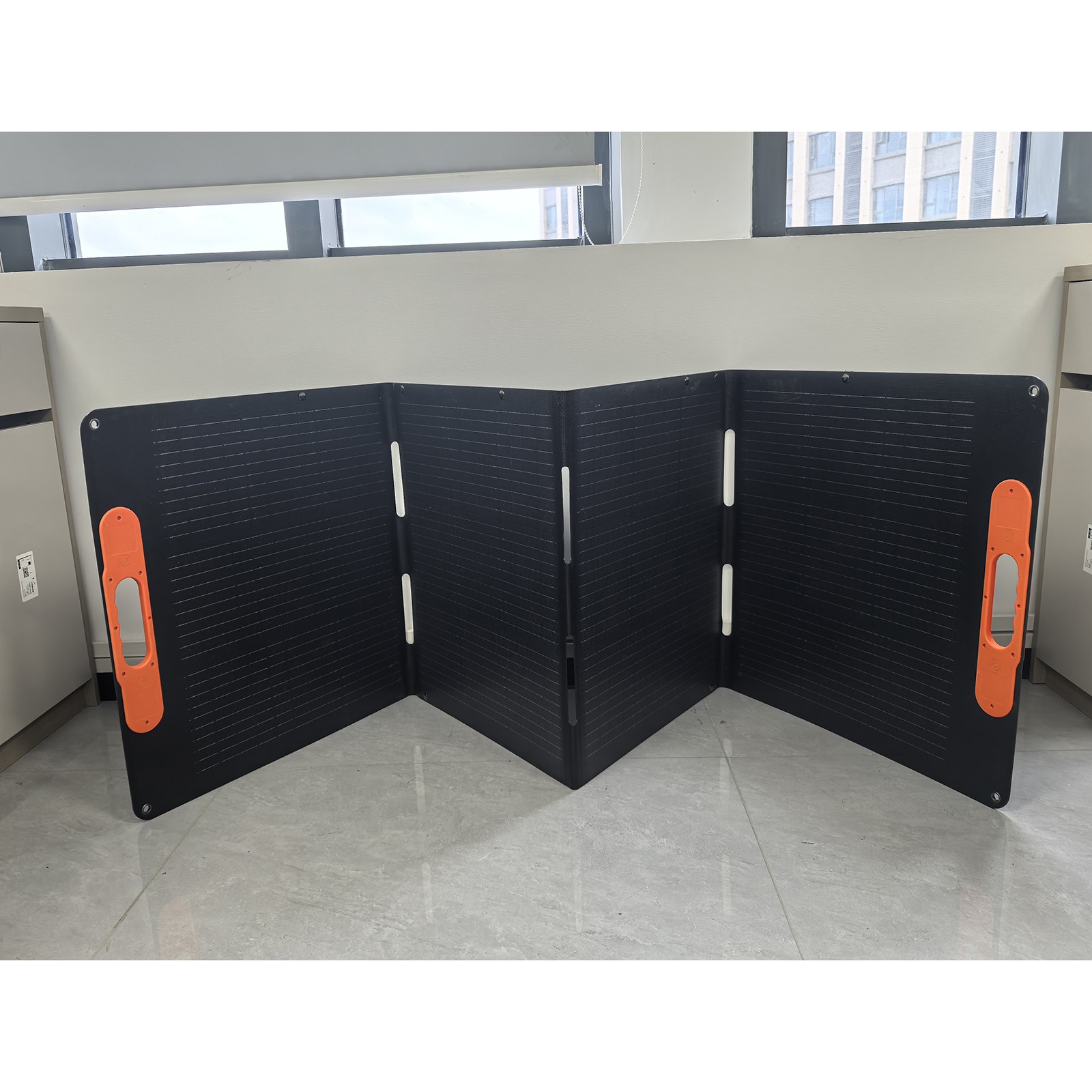 ECOBOSS Folding Photovoltaicsolarpanels for The Production of Electricity