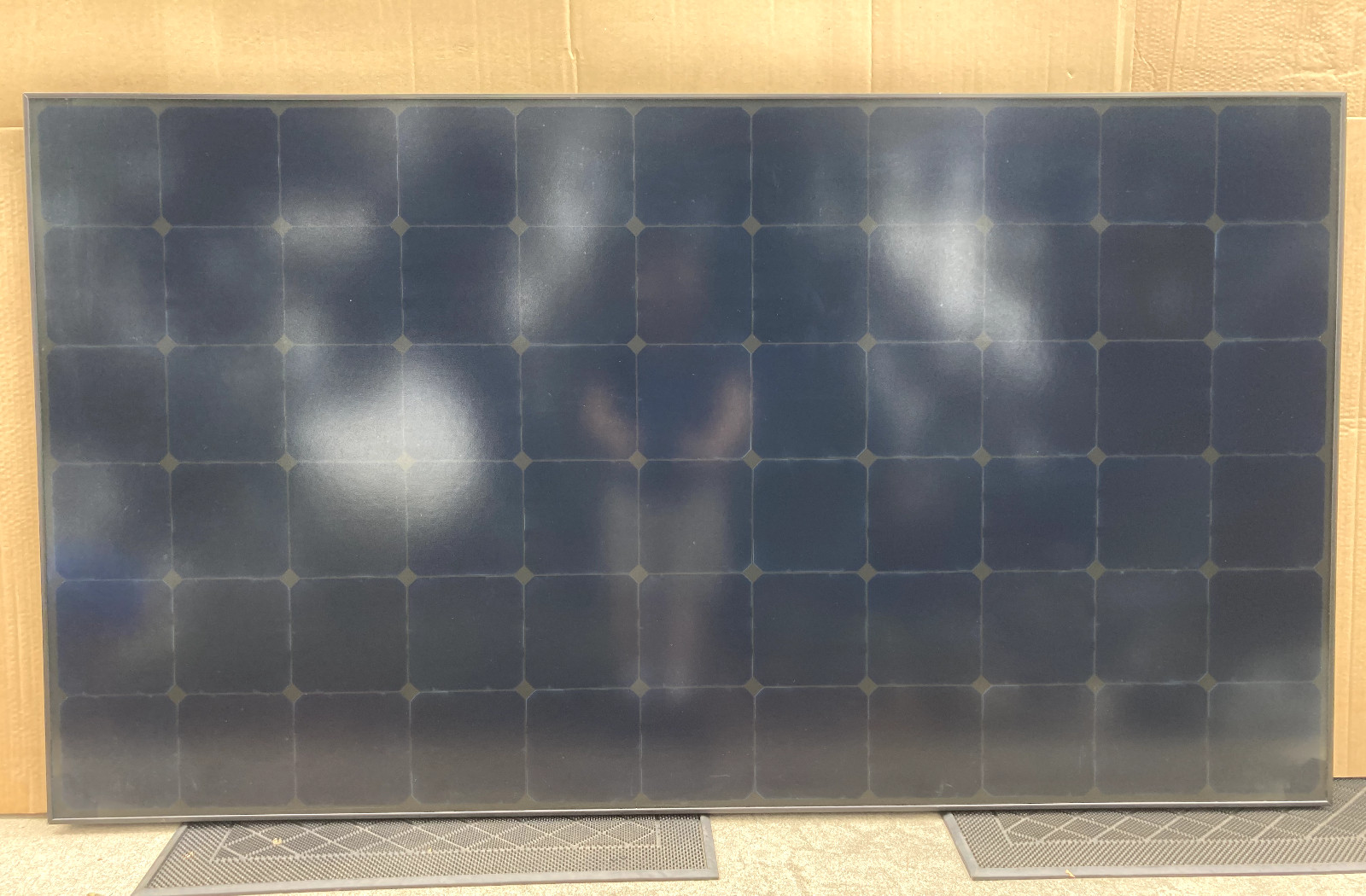 New SunPower Maxeon all-black 400W solar panel, model SPR-A400-BLK-G-AC