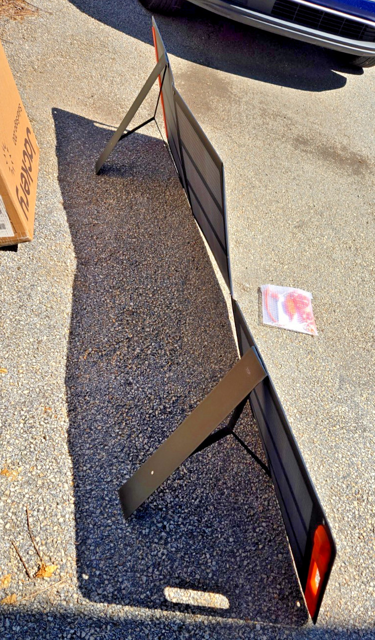 (2) NEW Jackery SolarSaga 200W Portable Solar Panels