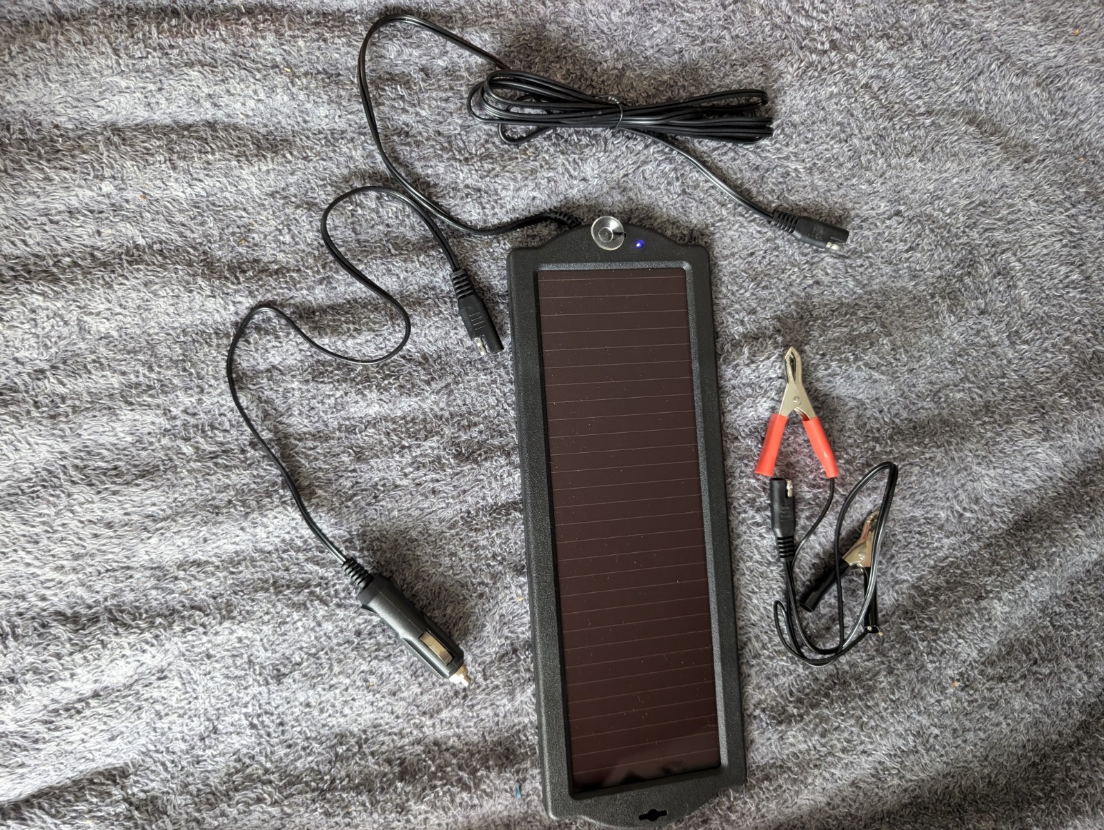 Ozark Trail 12V 2.5W Portable Solar Battery Maintainer Black OPEN BOX not tested