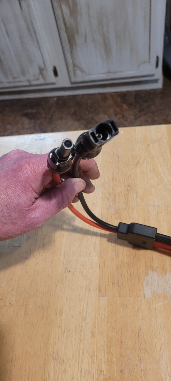 Tool-Free Solar Connectors for 2-3-4 Solar Panels, Water Proof