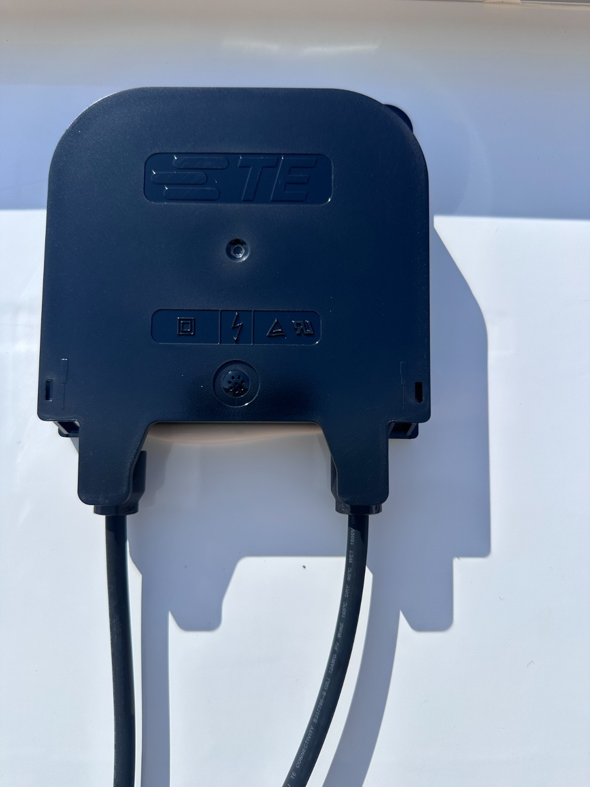 NEW 420 watt Sunpower Solar Panels – SPR-E19-420-COM