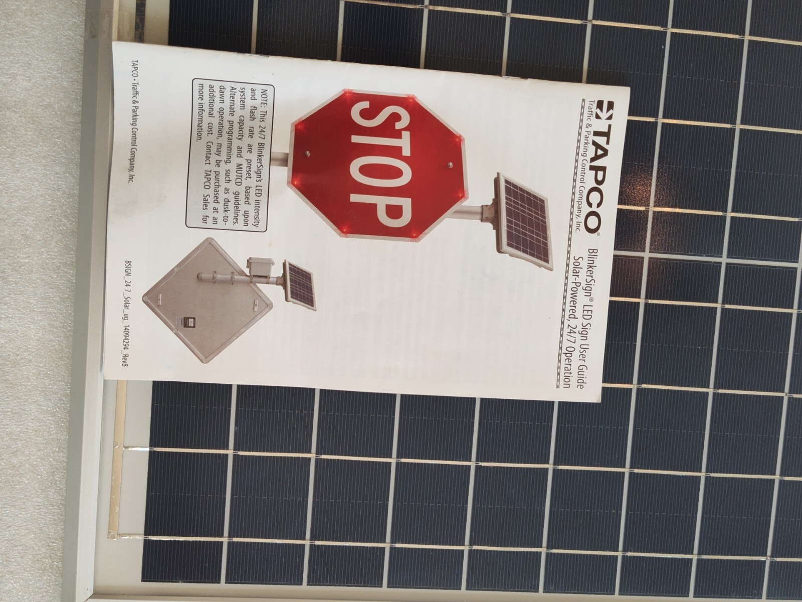 Tapco 2772-00002 17W/6V Solar Panel / Hardware 2-3/8″ Top of Pole Mount