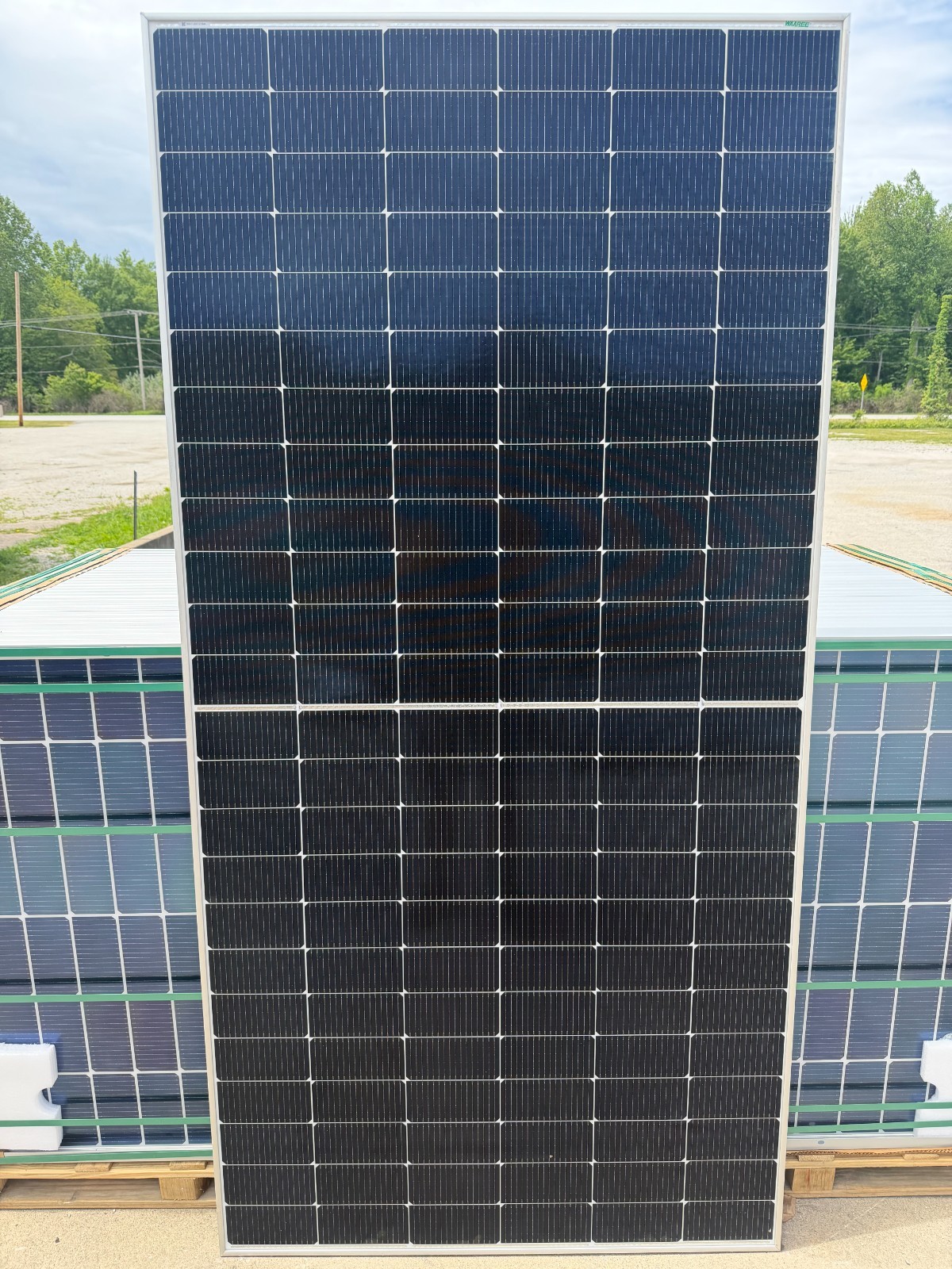 31-New 575W Solar Panels full pallet American made low price midwest shipping