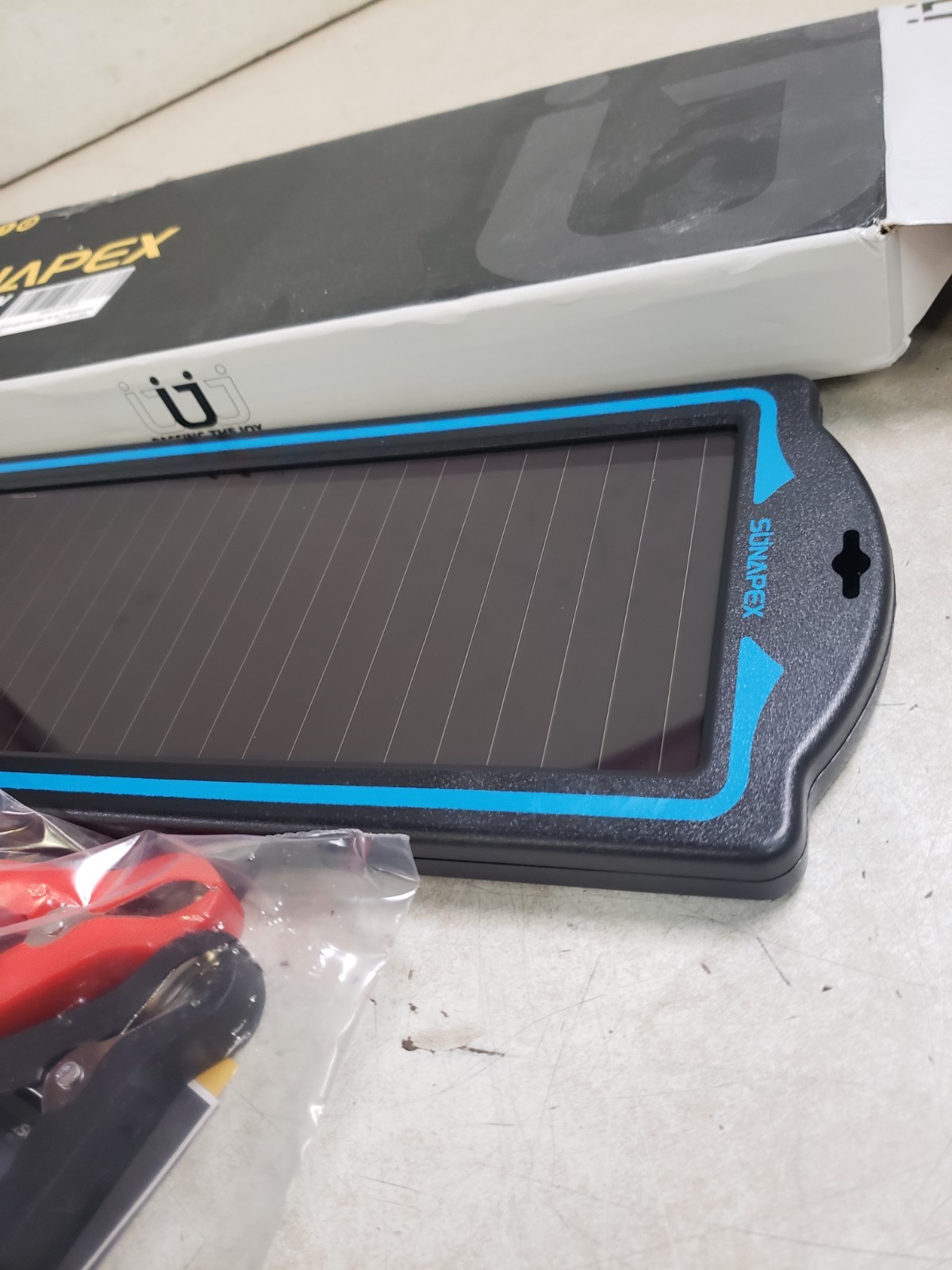 SUNAPEX 1.8W 12V Solar Battery Charge Maintainer – Solar Trickle Charger