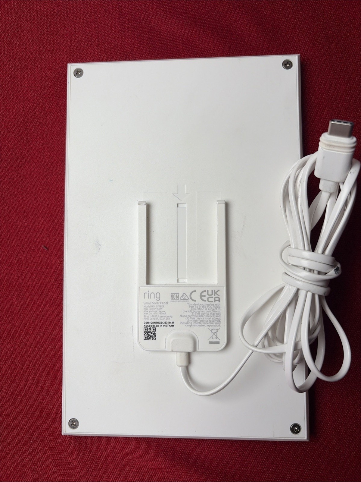 Ring Small Solar Panel 1.9W for Stick Up Cam White 5F78E9-USB-C