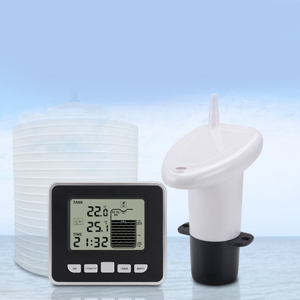 Efficient water tank level gauge with accurate indoor temperature monitoring