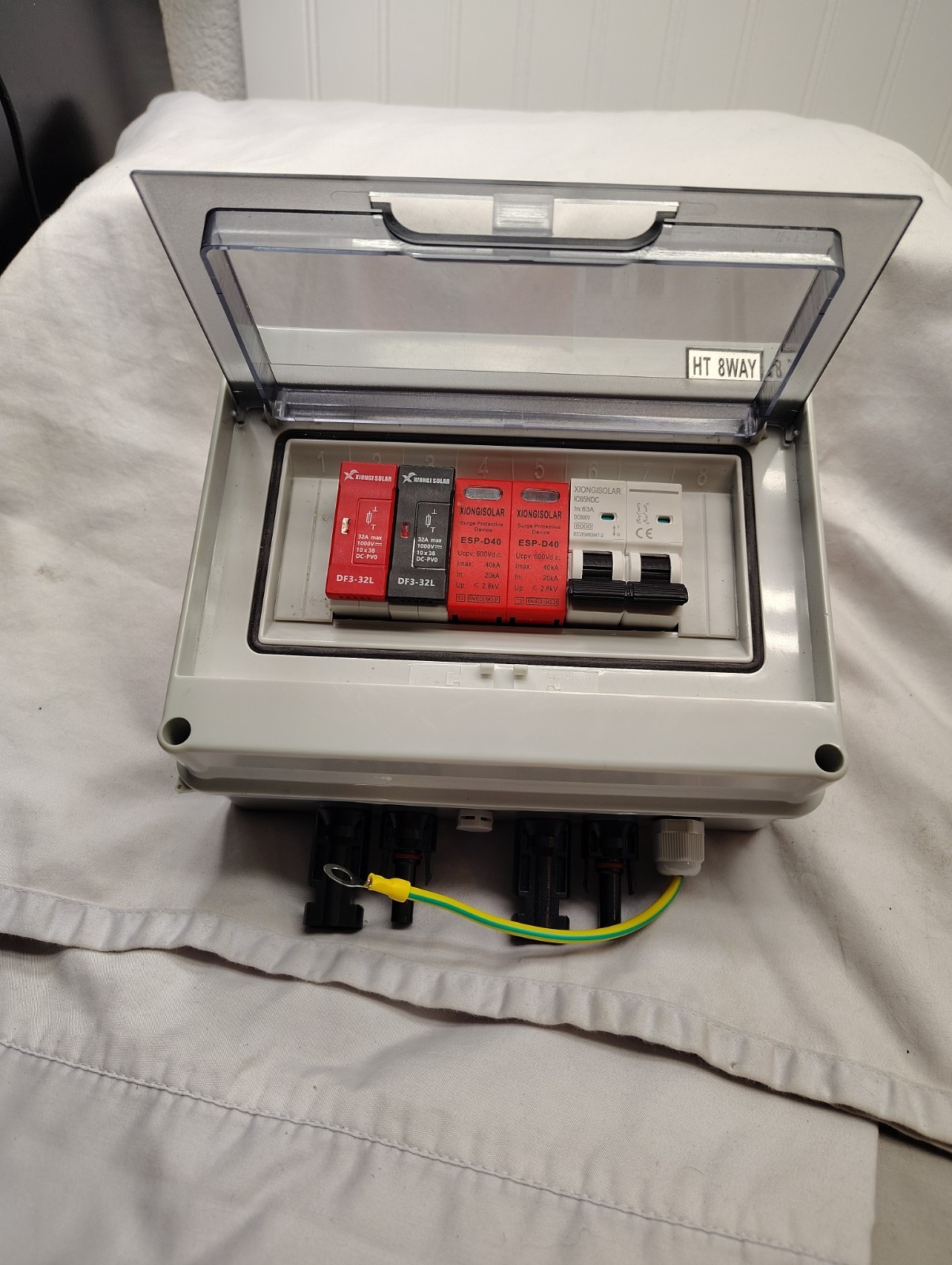Solar DC PV Combiner Box 600V 1 String 15A Fuse 63A Breaker On/Off Grid