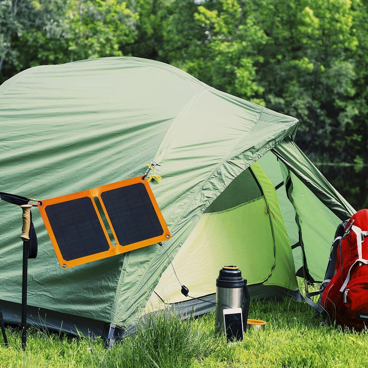 Thunderbolt Solar 9w Foldable Solar Panel. New! Item 57970