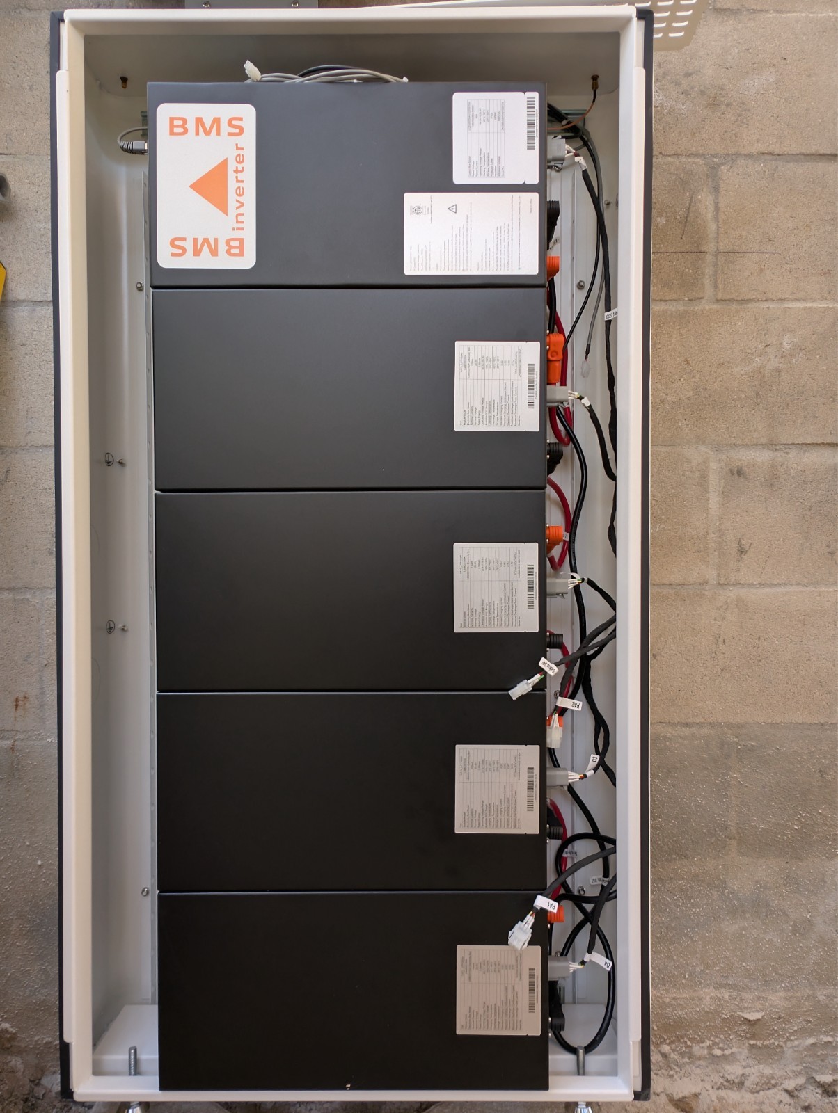 NEW 7.6KW Solar System with GOODWE 7600A-ES hybrid and 10Kwh CATL Battery(LFP)