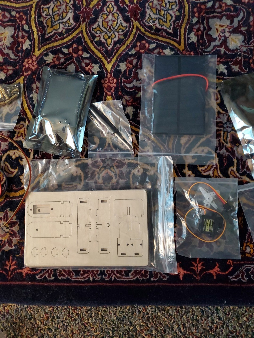 Zhiyi Smart Solar Light Tracking kit great teen gift Kit ZYA0017
