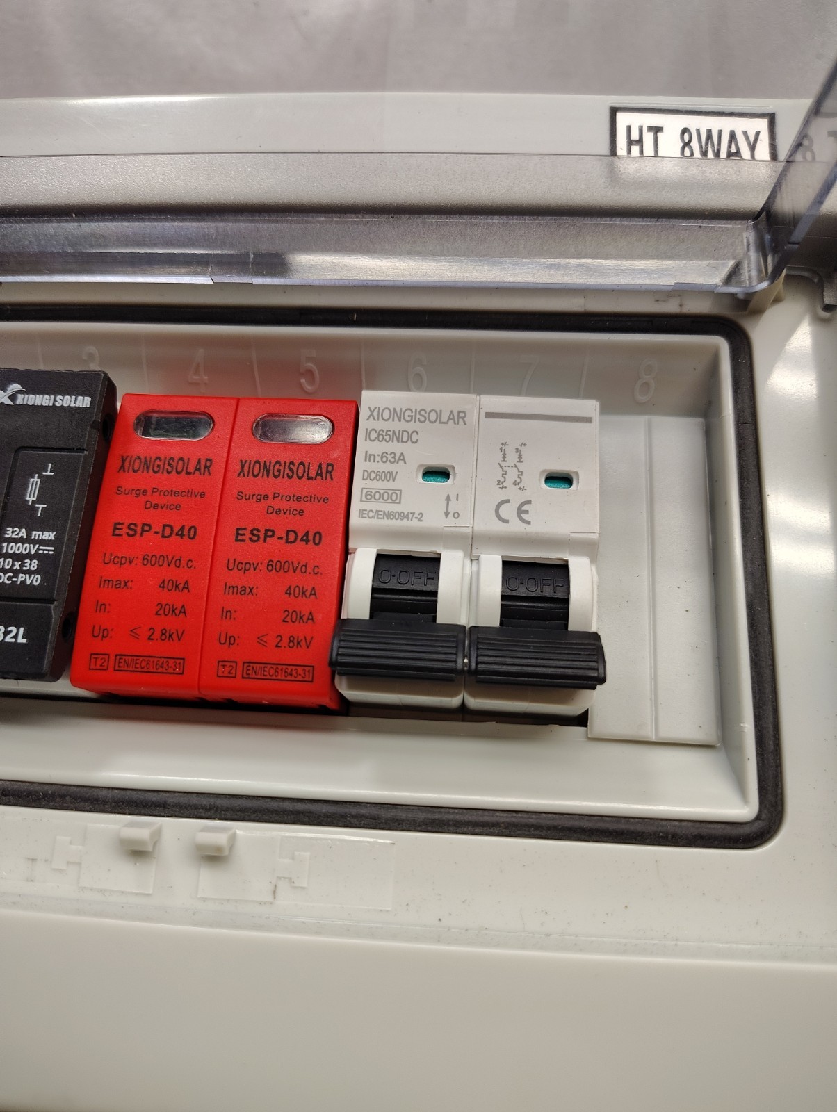 Solar DC PV Combiner Box 600V 1 String 15A Fuse 63A Breaker On/Off Grid